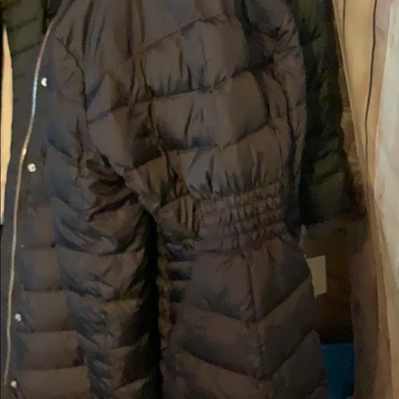 Michael Kors
Hooded Down Midweight Coat - Picture 5 of 6